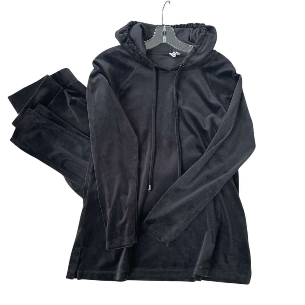 Women's Cable and Gauge Velour Track Suit Size Medium